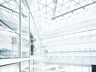 サンプル株式会社 広告ディレクション